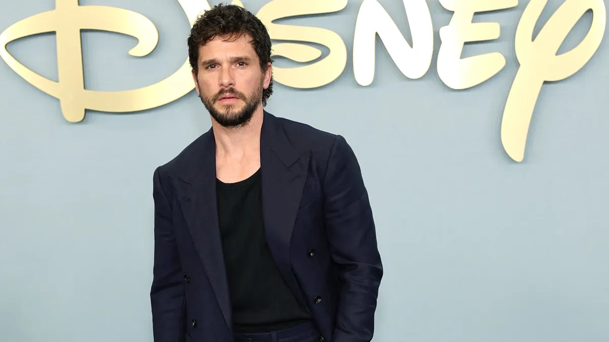 Kit Harington váltja Nicholas Hoult színészt a Harry Potter-sorozatban