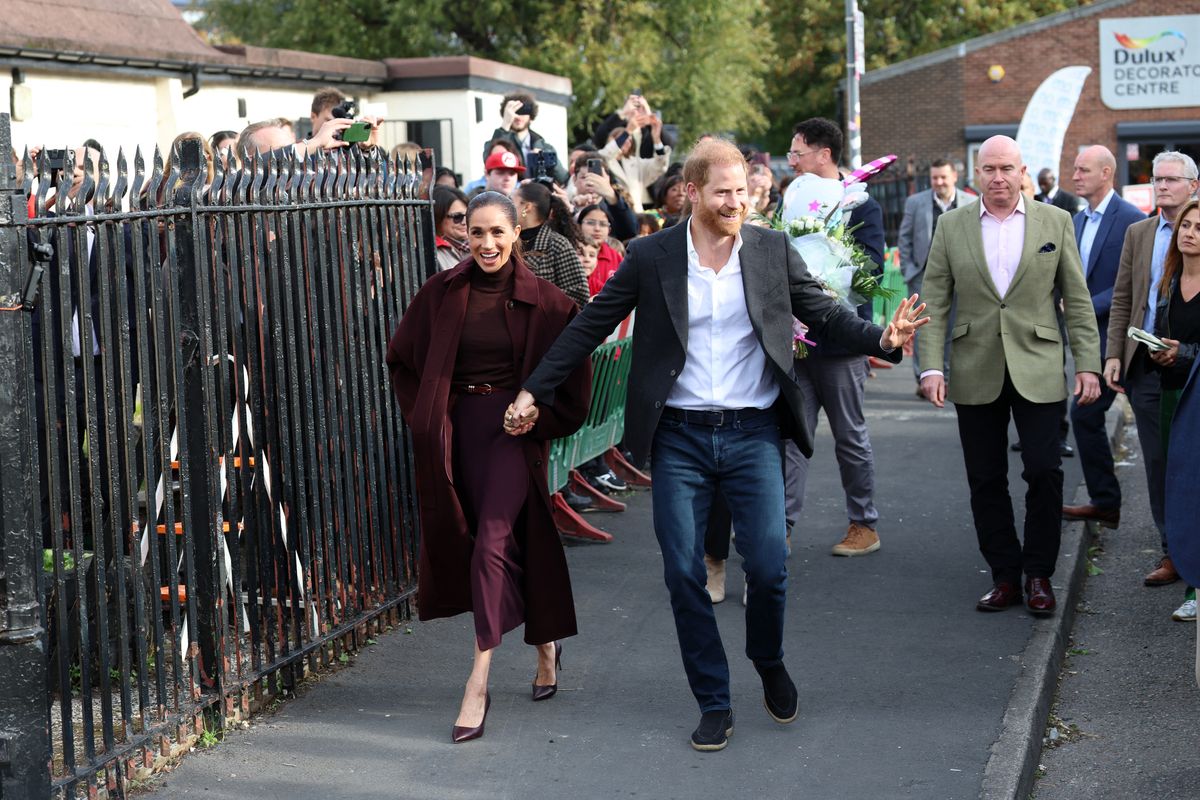 Britain's Prince Harry, Duke of Sussex and his wife Meghan, Duchess of Sussex, arrive to visit the Community Recording Studio (CRS) in Nottingham, central England on October 15, 2026. Set up in 1991, the Community Recording Studio, based in St Anns, teaches film and video skills as well as music, giving youngsters access to professional equipment and key industry contacts, and musicians. (Photo by Darren Staples / AFP)