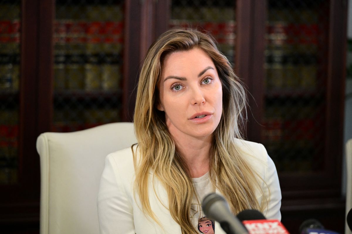 Crystal Hefner sokat változott azóta, hogy Hugh Hefner meghalt.