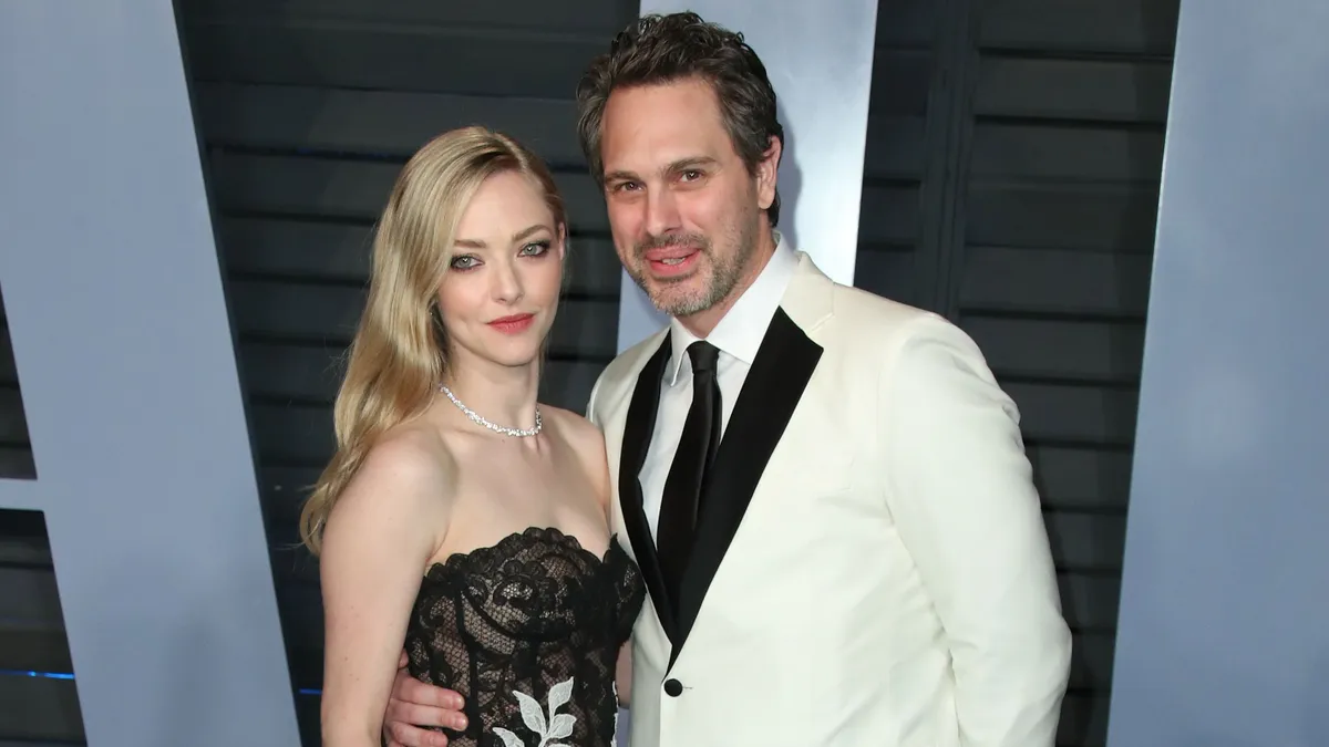 Amanda Seyfried válása: 9 év után mennek szét férjével, Thomas Sadoskival.