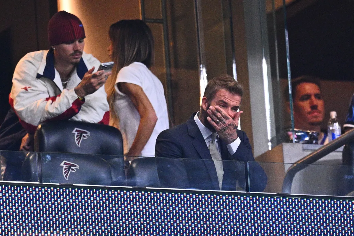 A foci-vb 2026-os eseményéne, Anglia Argentína elleni meccsen a könnyeivel küszödött David Beckham.
