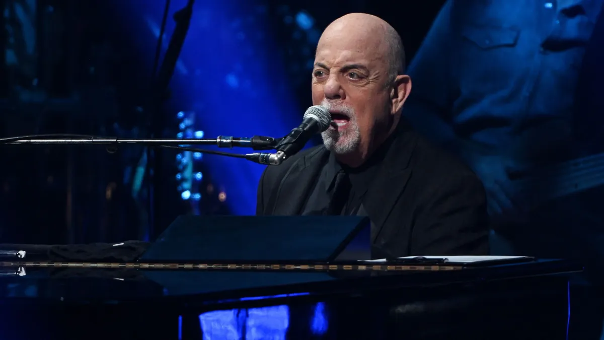 Billy Joel súlyos műtéten esett át.