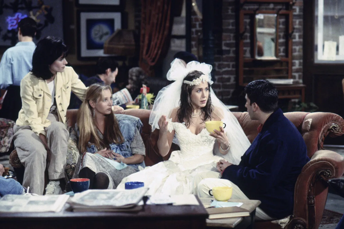 Actors from left, Courteney Cox as 'Monica Geller', Lisa Kudrow as 'Phoebe Buffay', Jennifer Aniston as 'Rachel Green', David Schwimmer as 'Ross Geller' during a scene from ‘Friends’, September 22nd 1994. (Photo by NBCU Photo Bank/NBCUniversal via Getty Images)