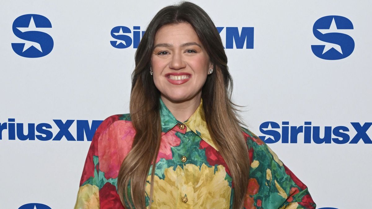 NEW YORK, NEW YORK - FEBRUARY 20: Kelly Clarkson attends SiriusXM's Front Row Series with The Voice's Kelly Clarkson & John Legend at SiriusXM Studios on February 20, 2026 in New York City. Noam Galai/Getty Images for SiriusXM/AFP (Photo by Noam Galai / GETTY IMAGES NORTH AMERICA / Getty Images via AFP)