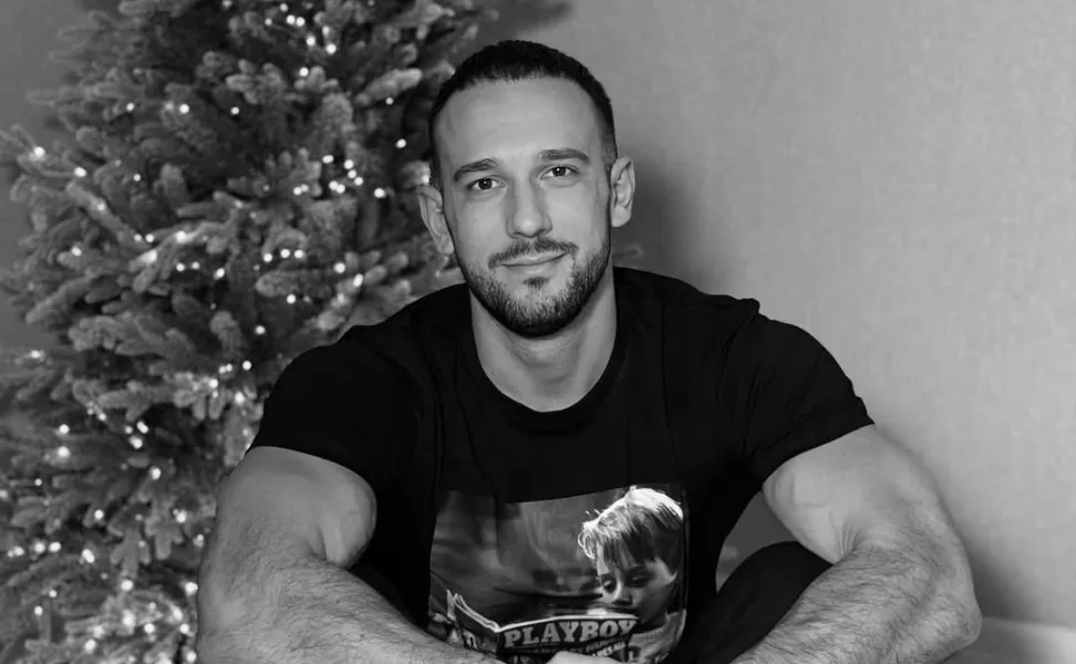 Az orosz fitnesz-influenszer, Dimitrij Nujanzin halálát egy egészségtelen hízókúra okozta