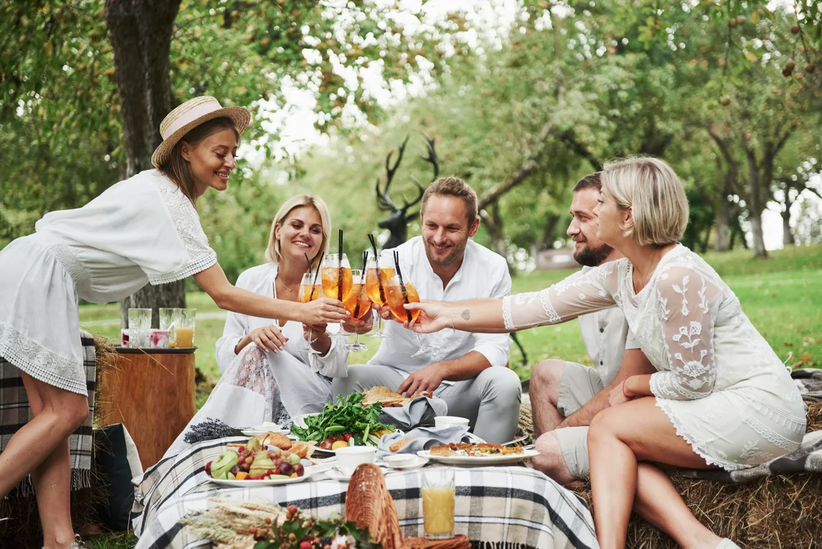 Elhoztuk a piknikek és a kerti partik sztárjait, a kedvenc koktéljainkat, alkoholos és mentes változatban egyaránt.