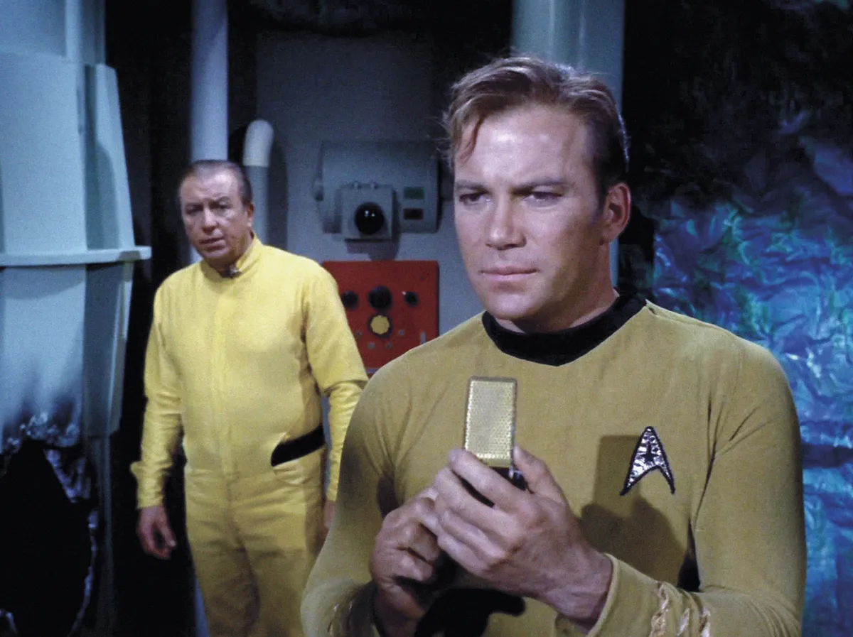 William Shatner a Star Trekben - A most 94 éves színészre komoly műtét vár