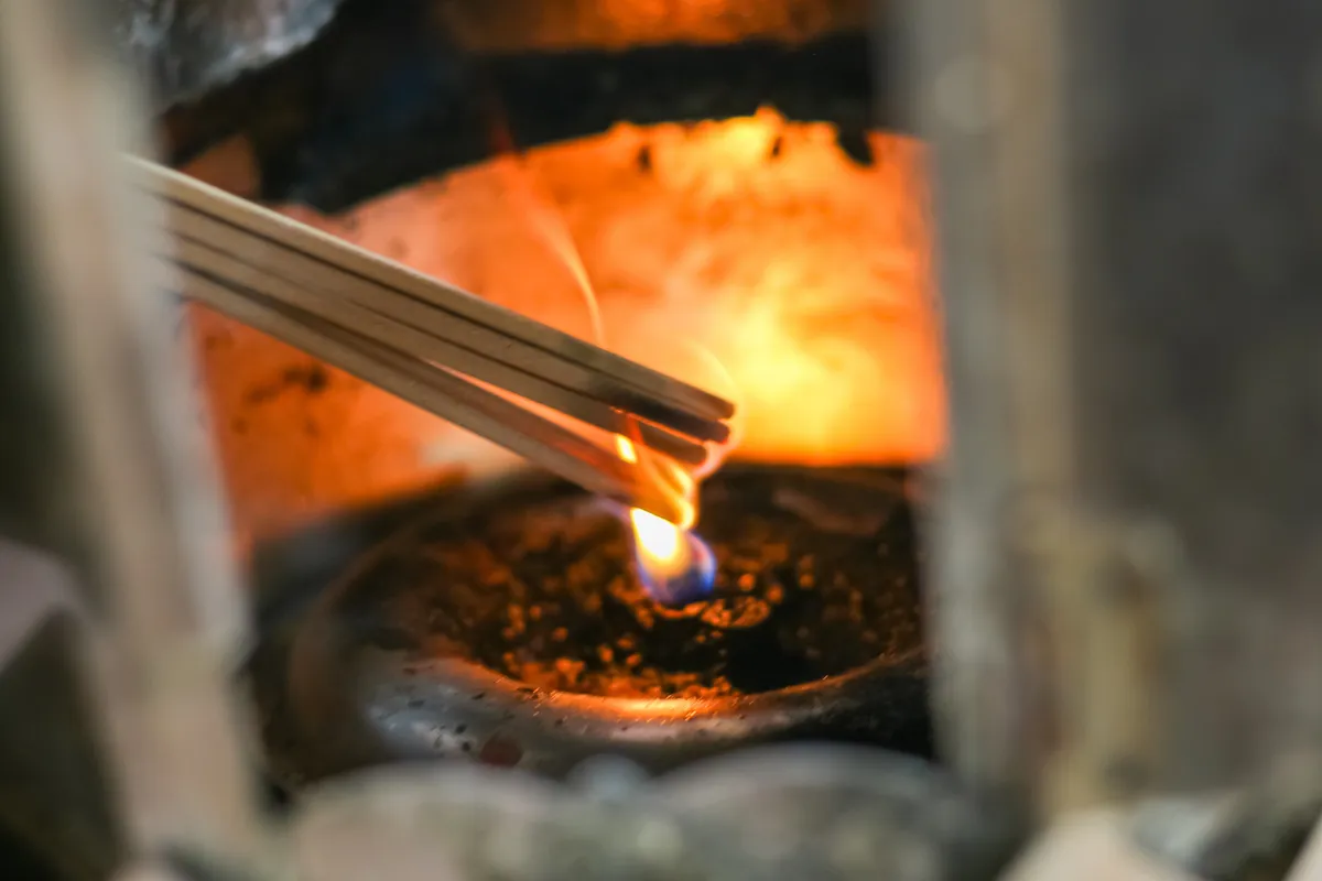 babonák pszichológiája, babona, varázslat, füstölő, rituálé