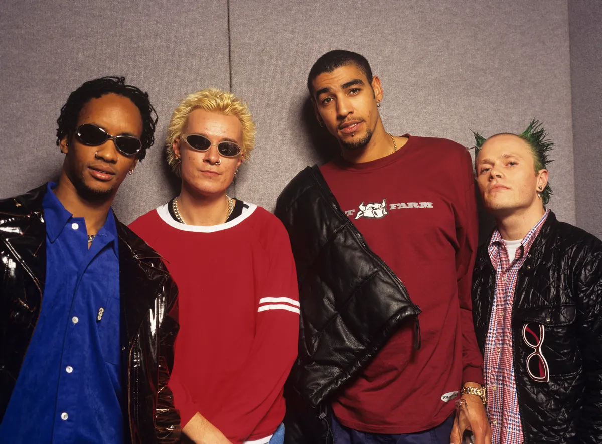 A The Prodigy háttérembere közel hét évvel az együttes ikonikus frontembere, Keith Flint halála után távozott.