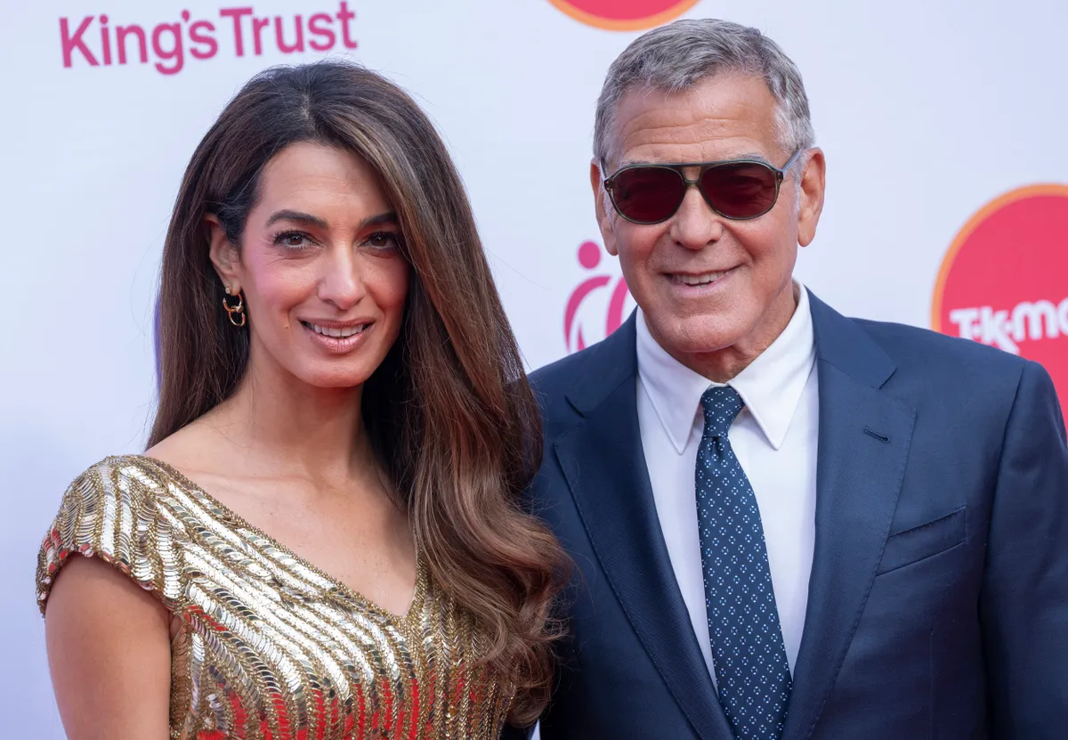 Egy fotó miatt felreppentek a pletykák arról, hogy Amal Clooney újra babát vár.