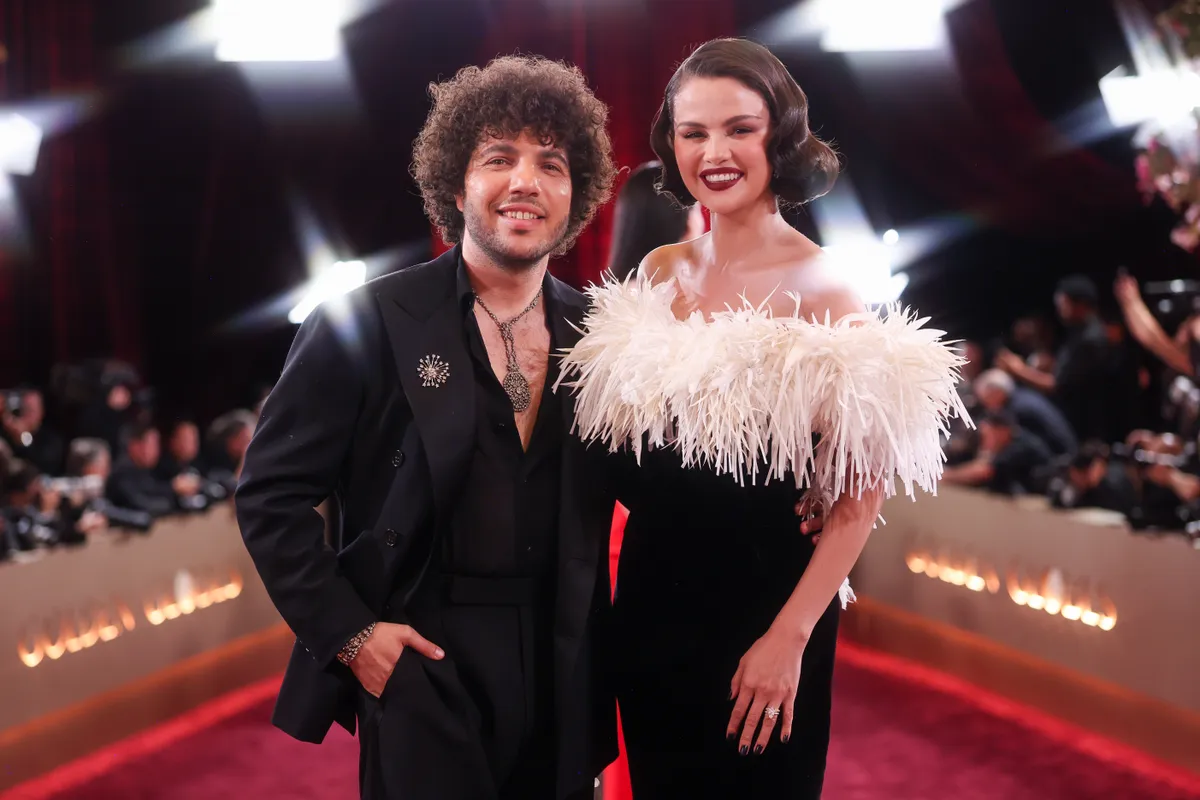 Benny Blanco és Selena Gomez 2026-os Golden Globe-gálán