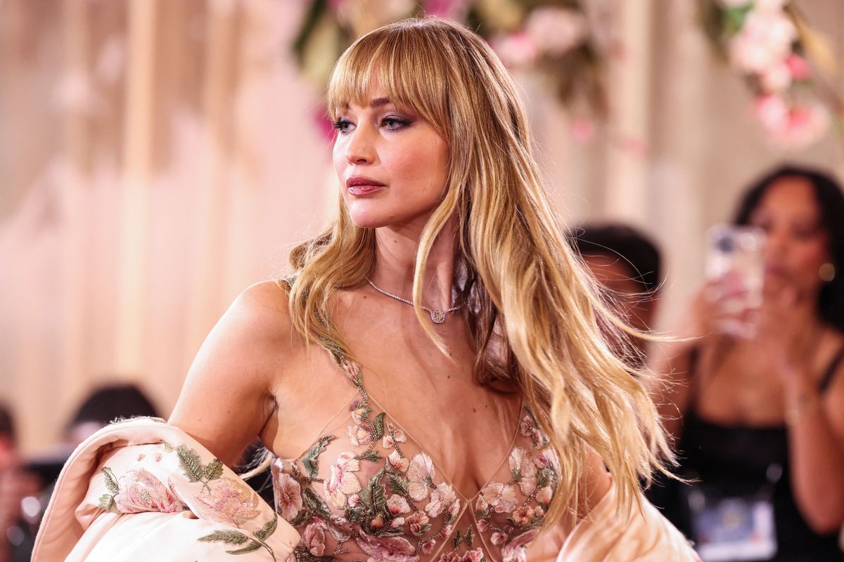 Jennifer Lawrence mellfellvarráson esett át