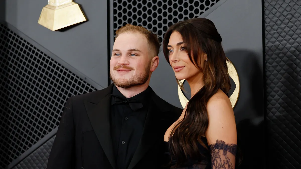 Tragédia Zach Bryan countryénekes és barátnője Brianna Chickenfry