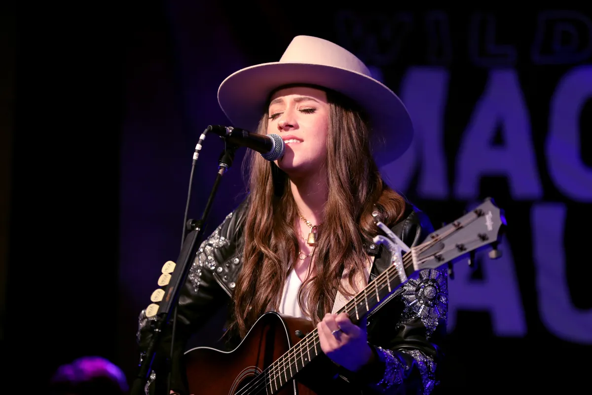 Maggie Baugh Keith Urbanről énekel?