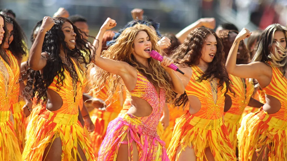 Shakira a foci-vb döntőjének halftime show-jában.