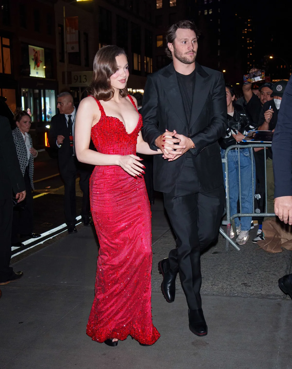 Hailee Steinfeld és Josh Allen 2023-ban jöttek össze