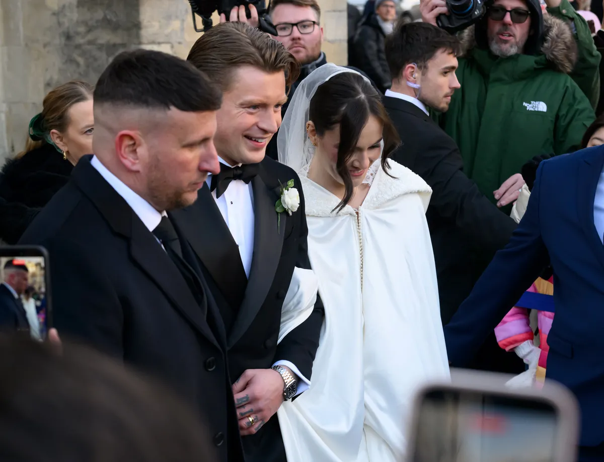 Adam Peaty és Holly Ramsay esküvője családi viszályok árnyékában zajlott le december végén