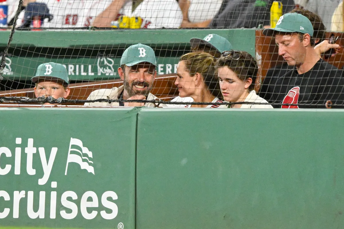 Első sorból nézte meg a Red Sox meccsét Jennifer Garner és Ben Affleck