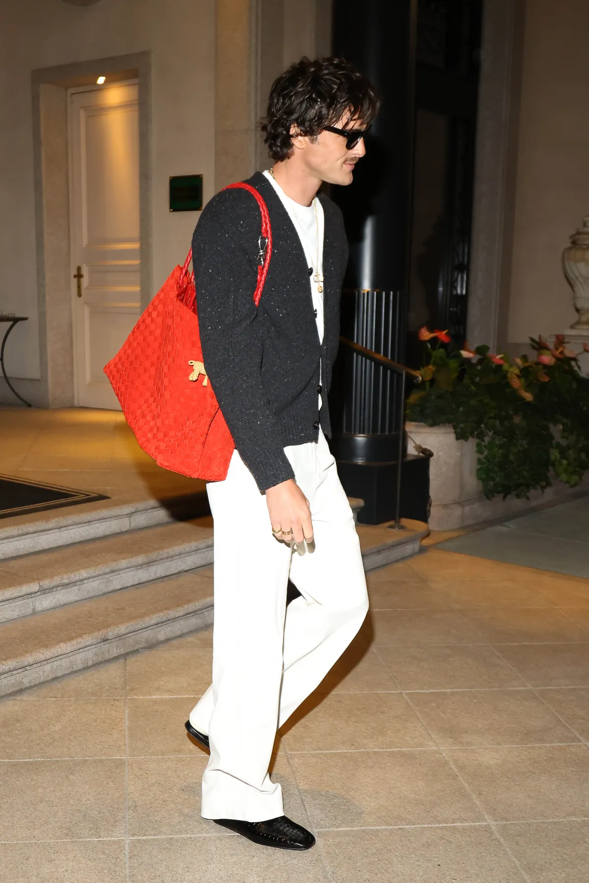 MILAN, ITALY - SEPTEMBER 21: Jacob Elordi is seen during Milan Fashion Week - Womenswear Spring/Summer 2025 on September 21, 2024 in Milan, Italy. (Photo by Robino Salvatore/GC Images)