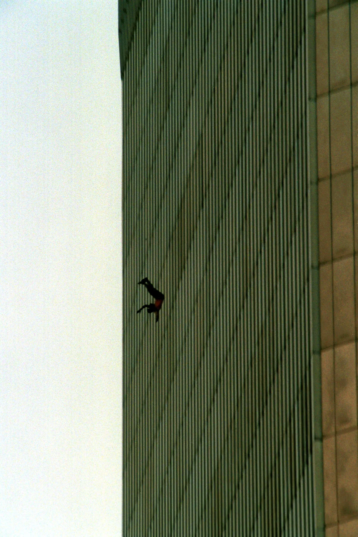 Sep 11, 2001; New York, New York, USA; UK OUT! Worker jumps to certain death from the 110 story World Trade Center after 2 high-jacked commercial planes crashed into the twin towers, causing both to collapse during the following hour.
Mandatory Credit: Photo by Thomas Hinton/ZUMA Press.
(©) Copyright 2001 by Thomas Hinton
