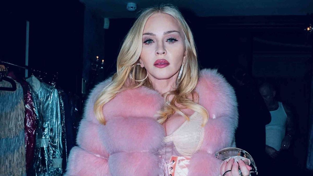 Madonna váltott a jól megszokott szőke árnyalatról.