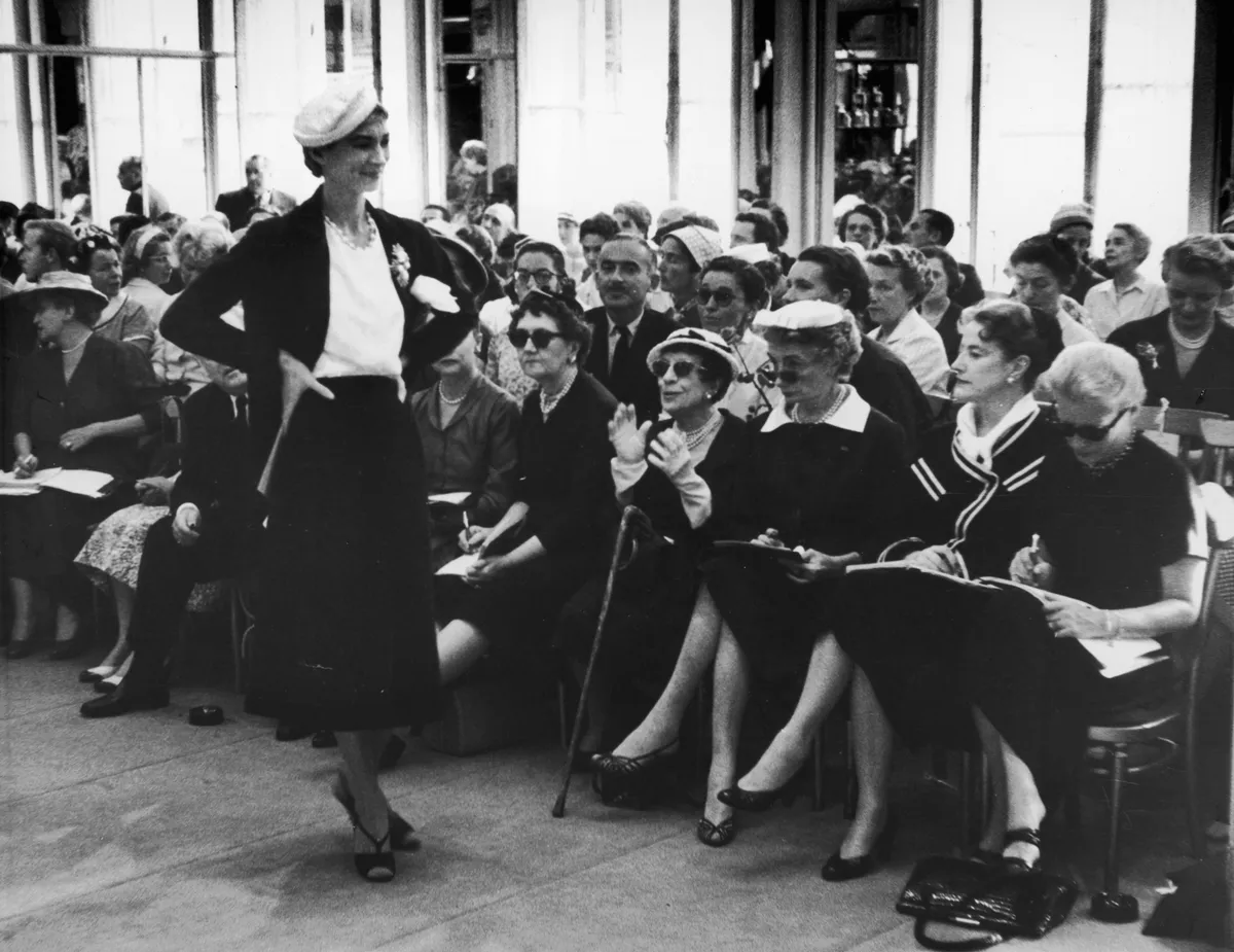 Christian Dior divatbemutató 1955