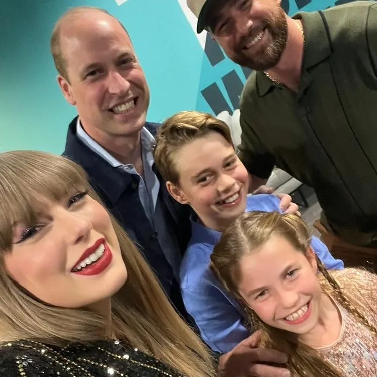 Taylor Swift Vilmos herceggel, Saroltával, Györggyel és Travisszel