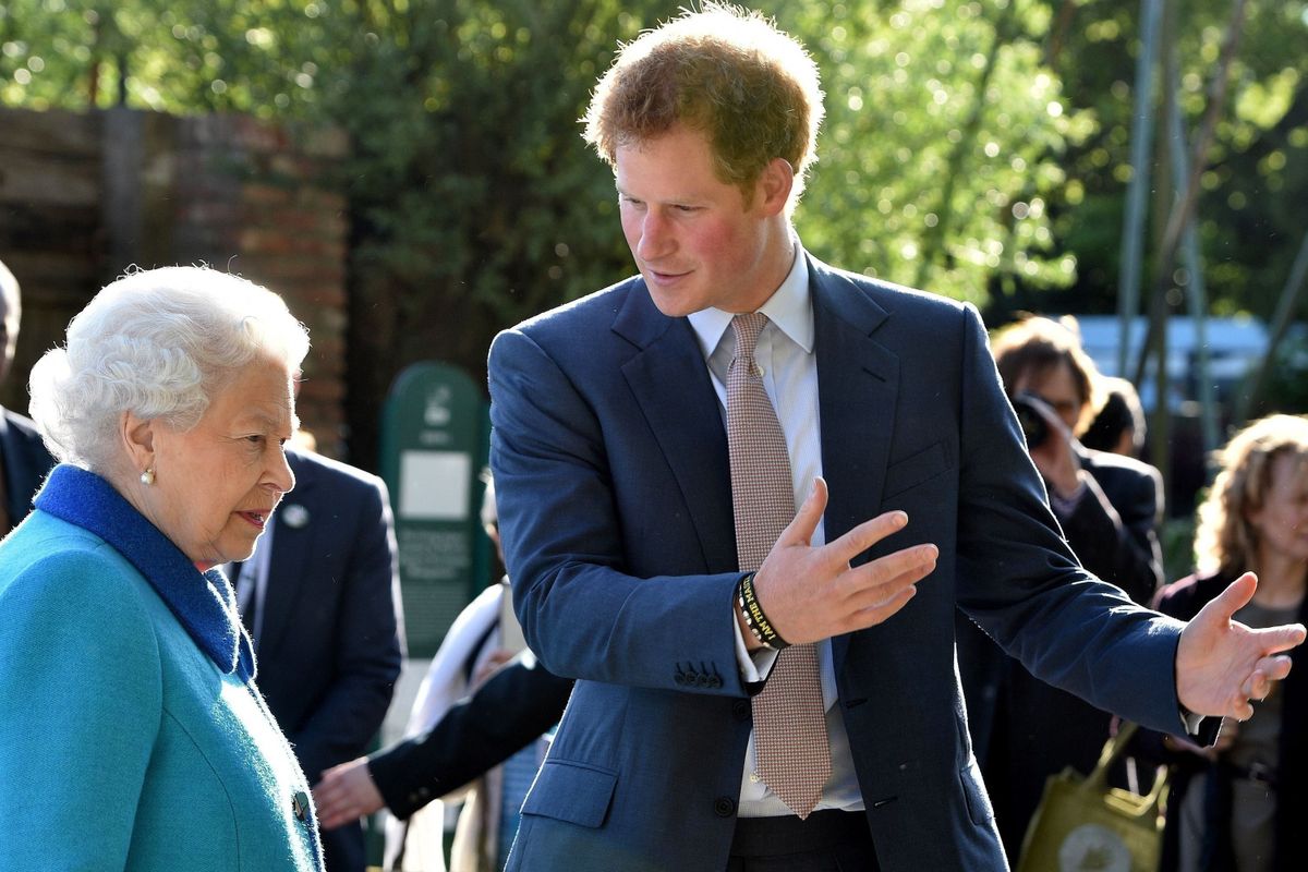 LONDON, ENGLAND - MAY 18:  Queen Elizabeth II and Prince Harry attend at the annual Chelsea Flower show at Royal Hospital Chelsea on May 18, 2015 in London, England.  (Photo by Julian Simmonds - WPA Pool / Getty Images)