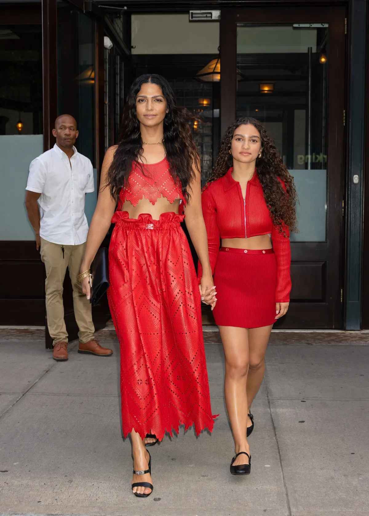 Celebrity Sightings In New York - June 06, 2024, Matthew McConaughey felesége, Camila és lányuk, Vida