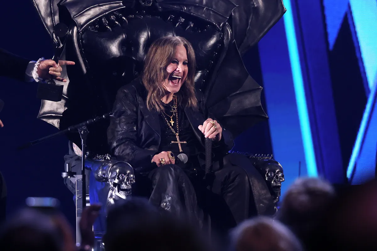 Ozzy Osbourne a 2024-es Rock and Roll Hírességek Csarnoka beiktatási ünnepségén