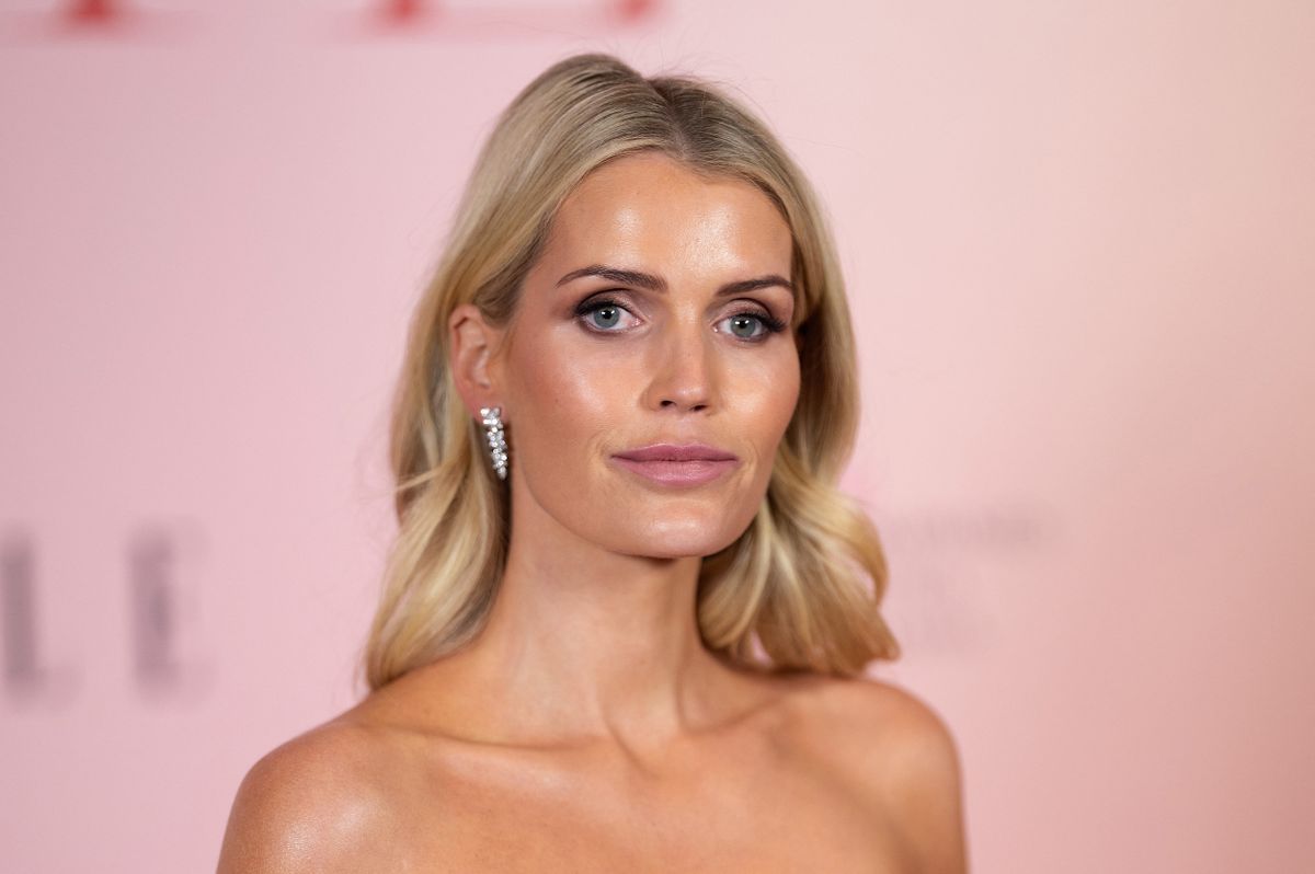 Diana hercegné unokahúga, Lady Kitty Spencer extra dögös volt a milánói divathéten