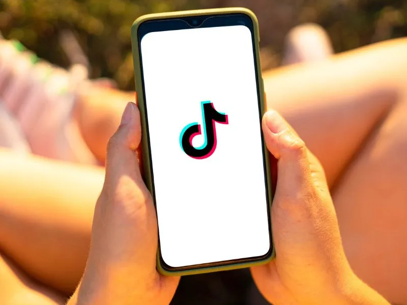 A túl sok TikTok nézegetése nem tesz jót az agynak