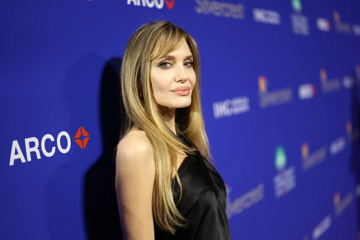 Angelina Jolie frufrut vágatott