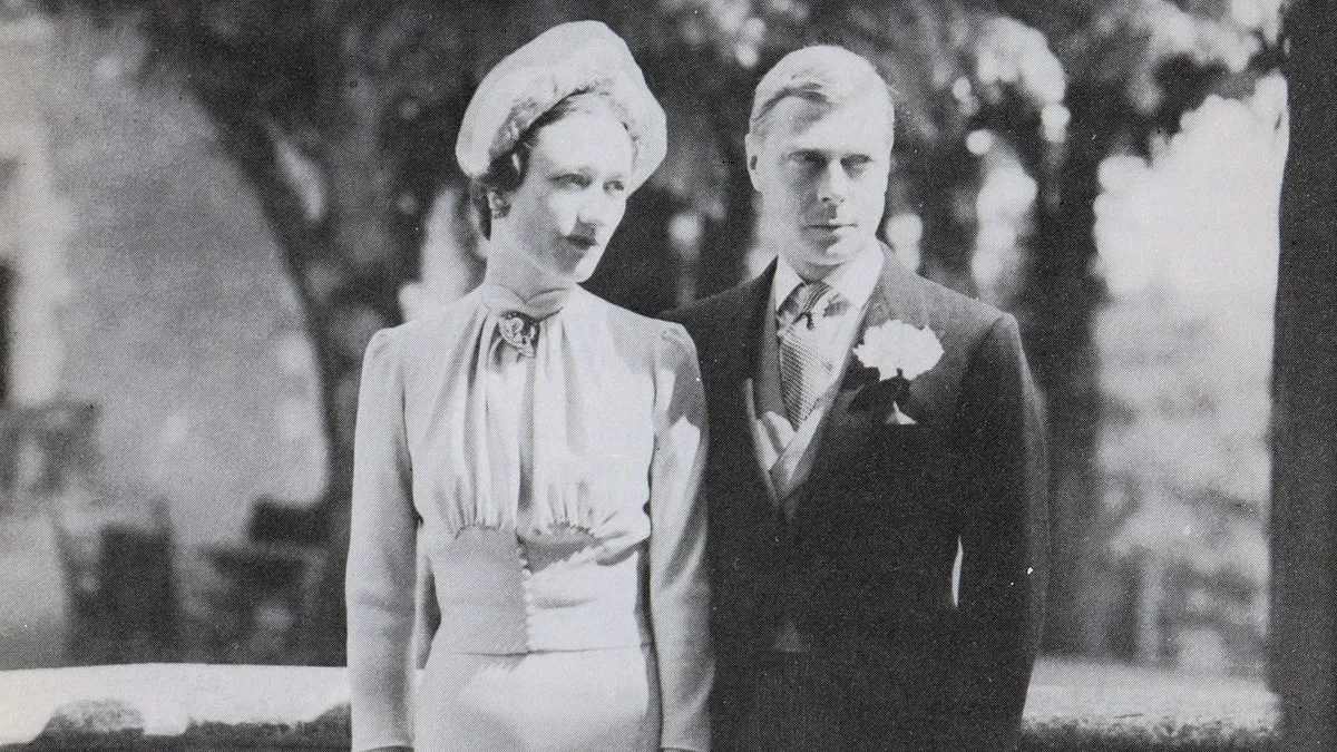 VIII. Eduárd és Wallis Simpson 1937. júniusában, esküvőjük napján, a franciaországi Tours közelében található Chateau de Cande-ban.