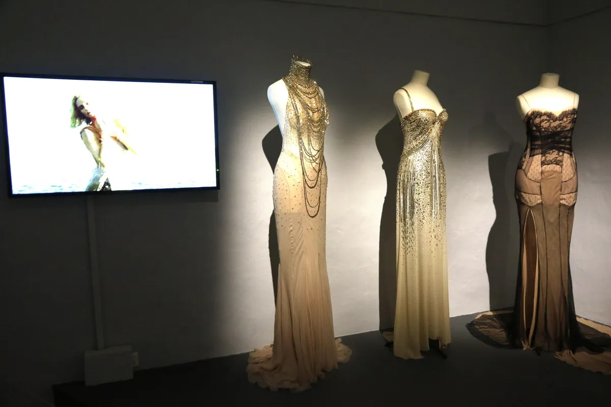 Christian dior ruha