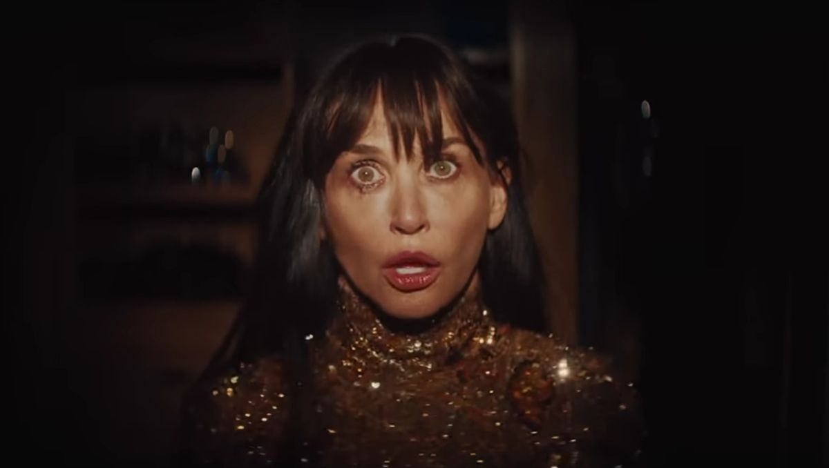 Demi Moore a Gucci kisfilmjében az ikonikus frufruval