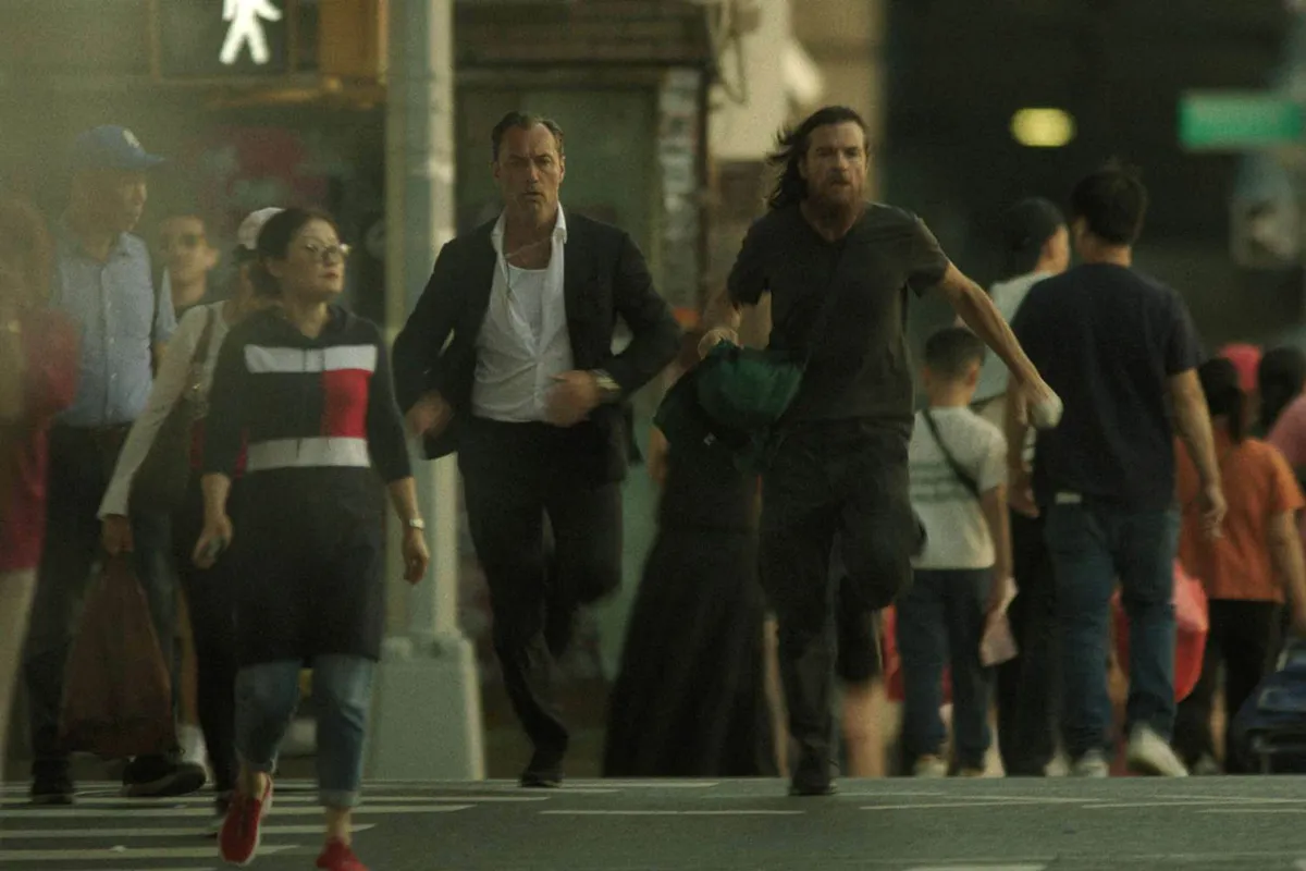 21-8-2025

Upcoming new TV series 'Black Rabbit' 

Pictured:  Jude Law and Jason Bateman,Image: 1030533099, License: Rights-managed, Restrictions: , Model Release: no