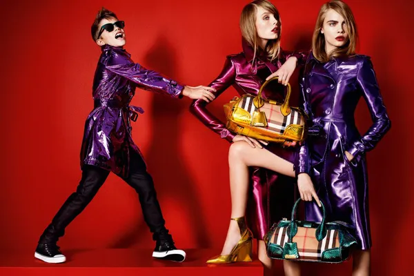 www.facebook.com/burberry www.facebook.com/burberry