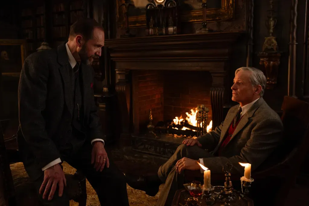 A gyertyák csonkig égnek: Szabó István új filmjében Ralph Fiennes és Viggo Mortensen játsszák a főszerepet