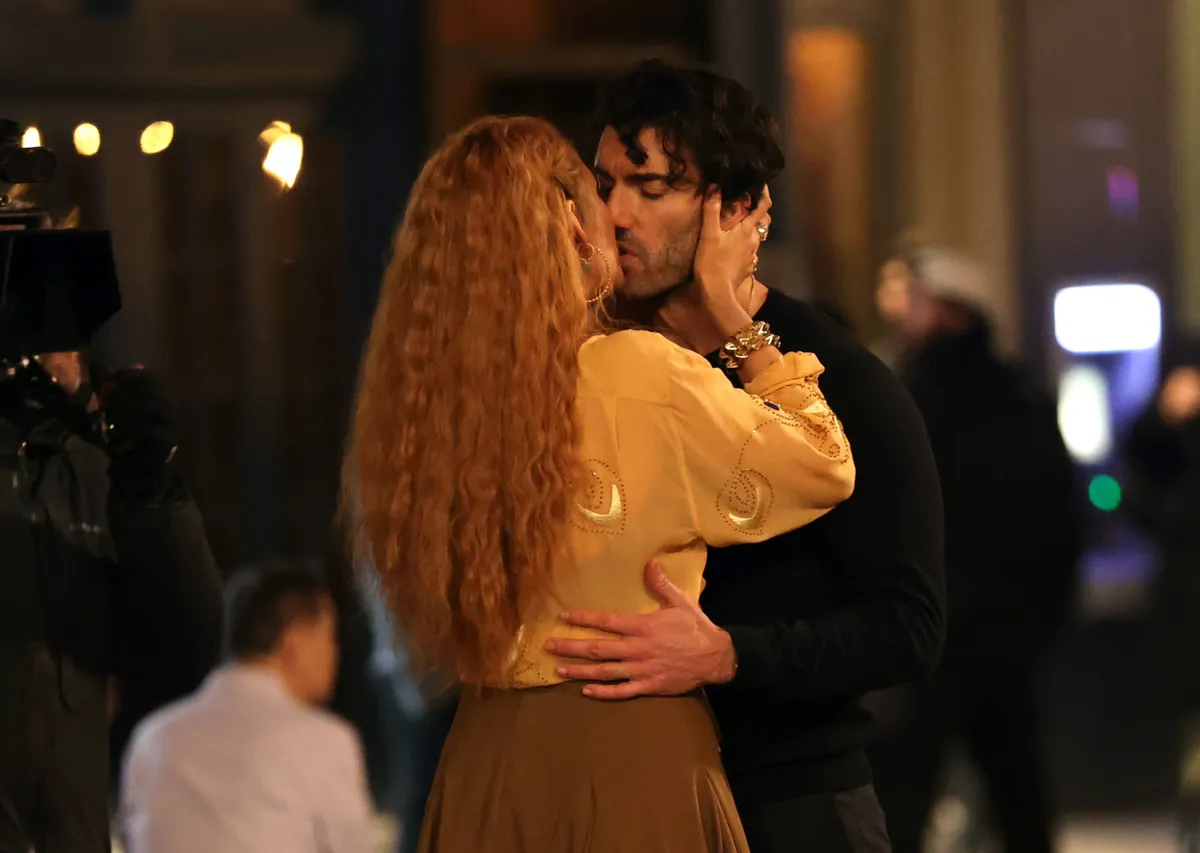 Blake Lively és Justin Baldoni a Velünk véget ér című filmben